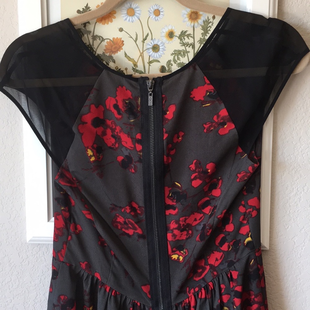 Dress - Picture 5 of 6